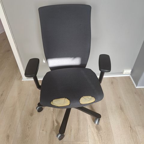 Adjustable office chair