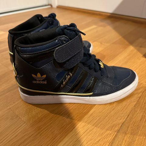 Adidas sko