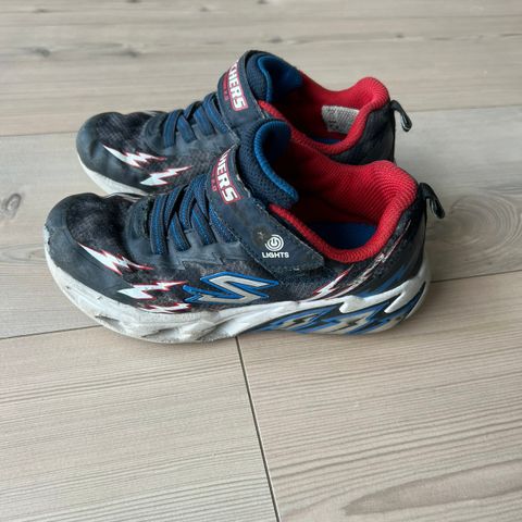 Blinke sko str 30. skechers