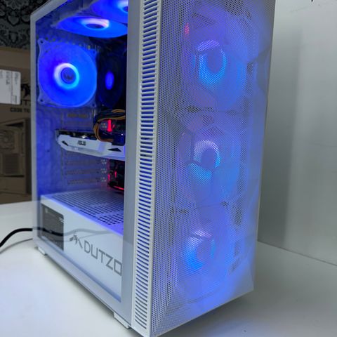 Solid gaming pc | Intel i7 | 32GB RAM DDR4 | GTX 1070 | SSD | RGB