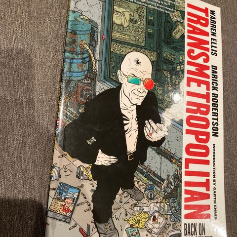 Transmetropolitan volume 1: Back on the street