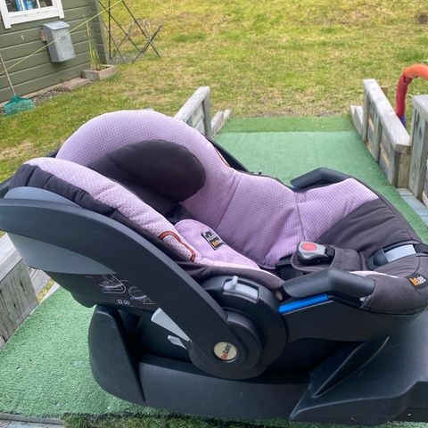 Ny pris! BeSafe IziGO - Isofix - Base (2012 - 2013) - barnestol gratis (skade)