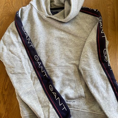 GANT hettegenser str 15 år kun kr 300,-