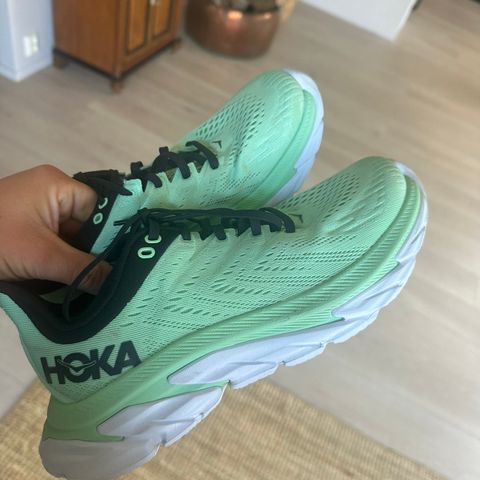 Hoka str 40 (brukt én gang)