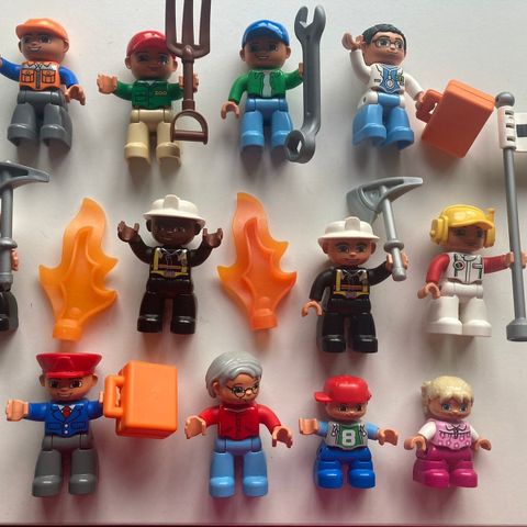 Duplo Lego FIGURER med tilbehør