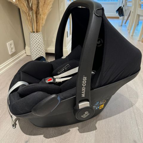 Maxi-cosi pebbel pro (babybilstol)