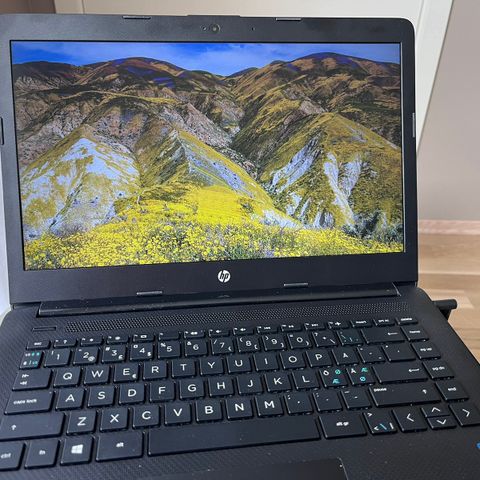 Lite brukt HP 14-CK1864 no laptop selges