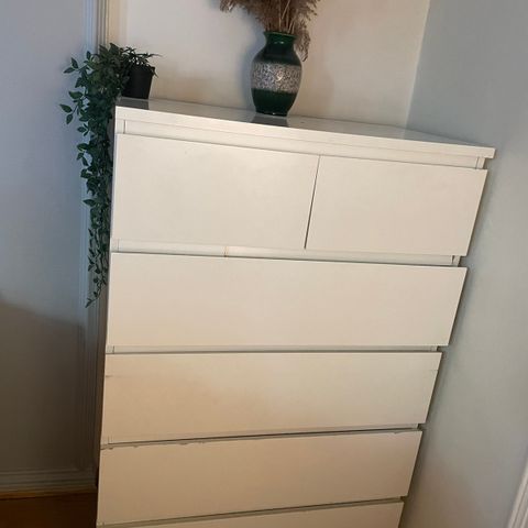 Malm kommode