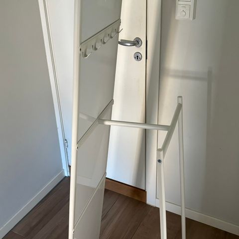 Gulvstående speil fra IKEA