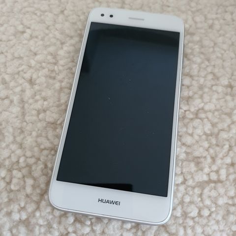 Huawei P9 Lite mini til salgs