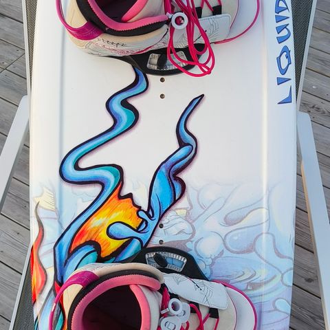 Liquid Force wakeboard med bindinger