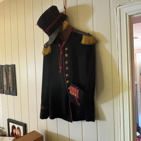 Gammel uniform fra 1894/1914