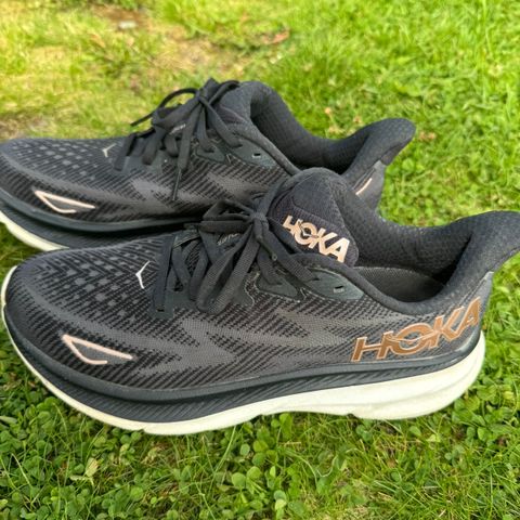 Hoka - Clifton 9