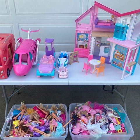 Barbie samling selges