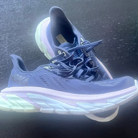 Hoka clifton Edge