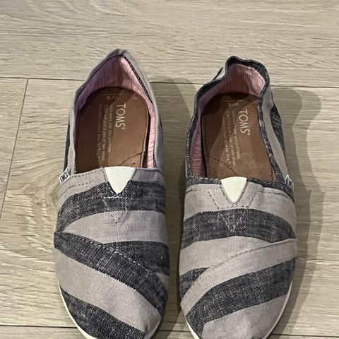 TOMS sko str 36/37