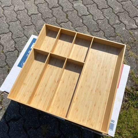 Reservert ut lør. - Ikea skuffeinnsats bambus 60x60