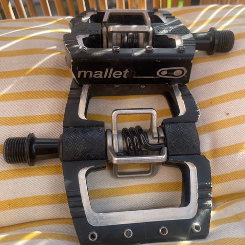 Crankbrothers Mallet DH pedaler selges!