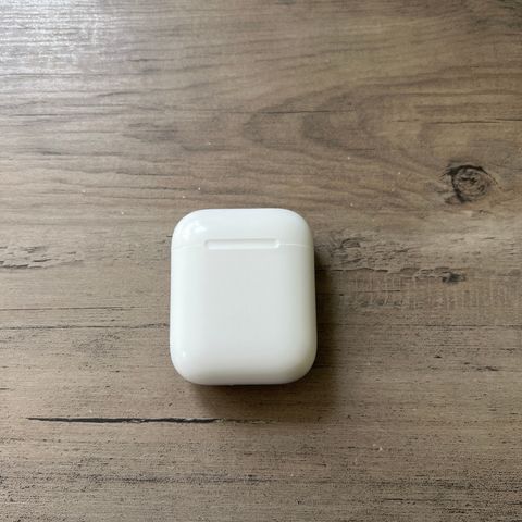 Apple airpods 2/ 2. gen