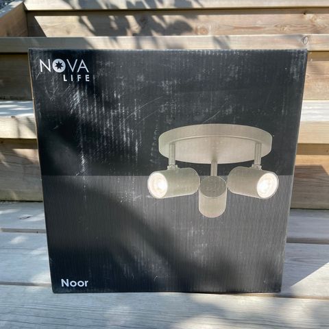 Ubrukt svart taklampe Noor - Nova Life