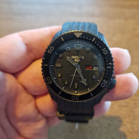 Seiko 5 SRPD79K1