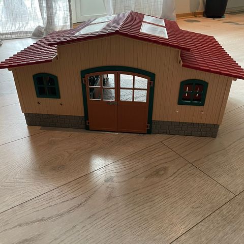 Schleich Ridesenter - stall