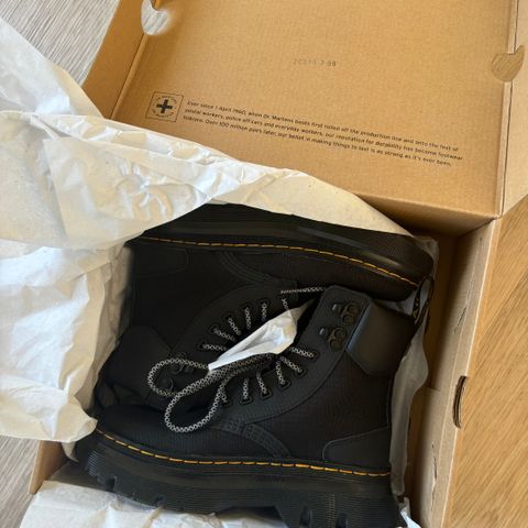 Nye Dr Martens str 37