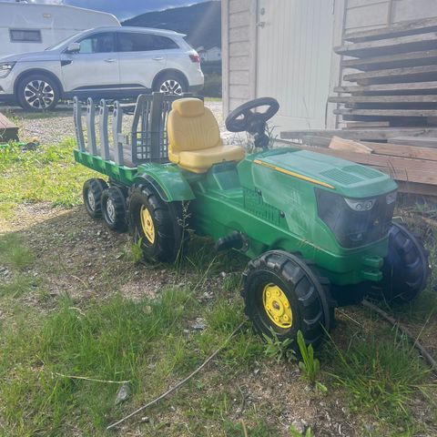 John Deere tråtraktor selges