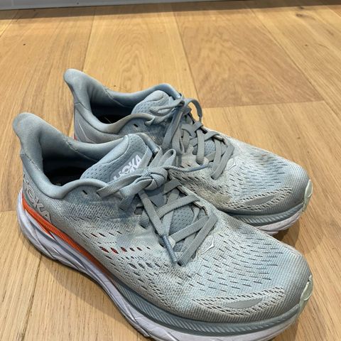 Hoka Clifton 8  str 38