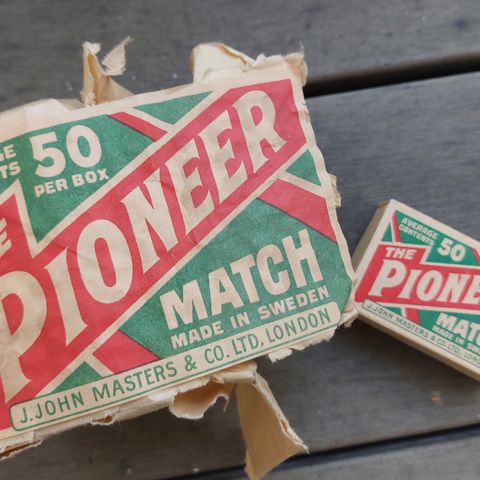 The Pioneer Match (4 fulle Fyrstikkesker)