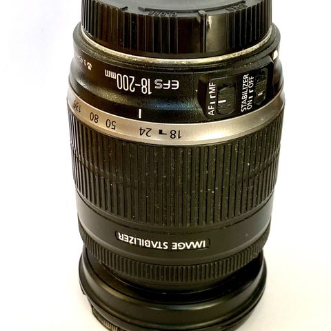 Canon egs 18-200mm