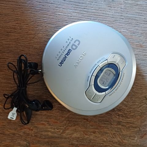 VINTAGE SONY CD WALKMAN