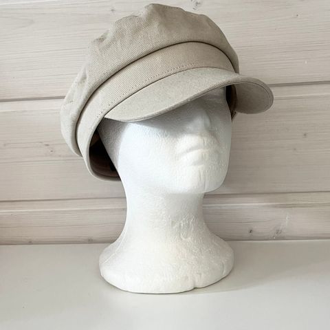 Beige hatt/lue fra Zara