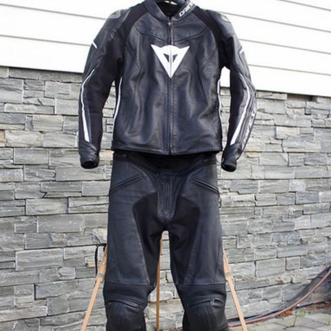 Dainese dame MC bukser str. 50  og jakke str.48