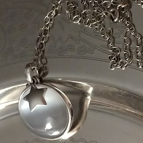 Nydelig sølvskjede med månestein ( kan sendes)