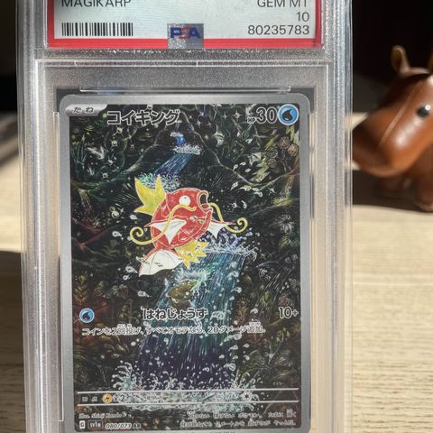 Magikarp #80 - SV1a Japanske Art Rare - PSA 10