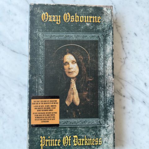 Ozzy Osbourne boks