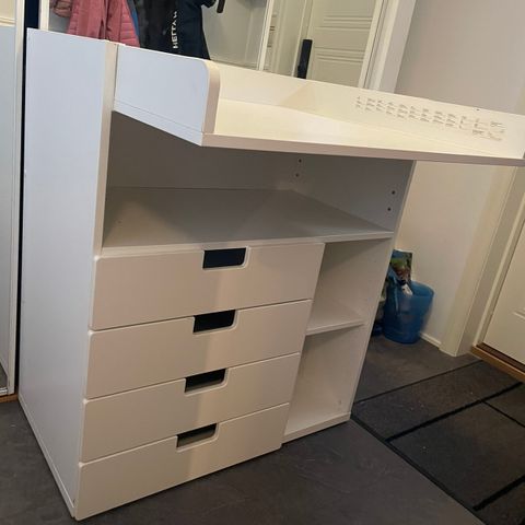 Småstad stellebord fra Ikea