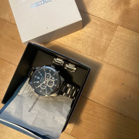 SEIKO MENS WATCH 44MM