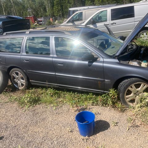 VOLVO V70 BENSIN  DELEBIL