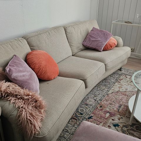 3 seters beige sofa