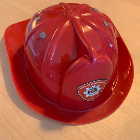 Brannmann - hjelm, hatt