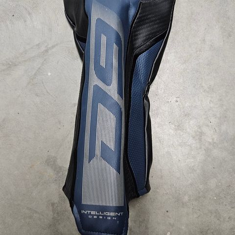 Wilson headcover