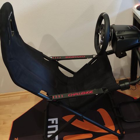 Playseat Challenge og Logitec G920