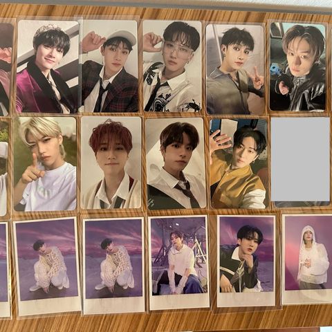 Stray kids fotokort selges