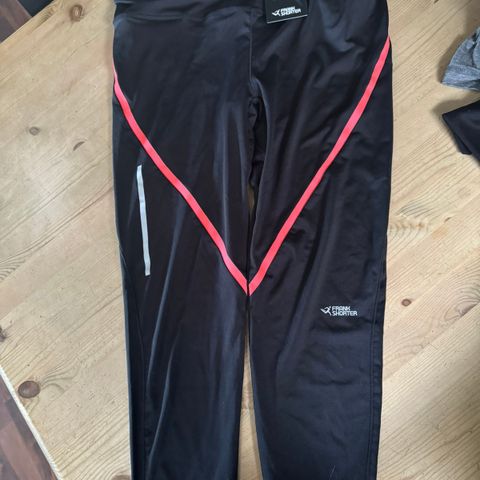 Frank shorter capri tights str 40/42