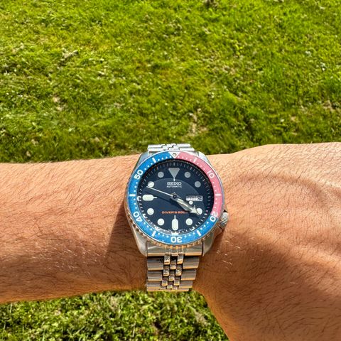 Seiko SKX009 på jubilee lenke «faded bezel»