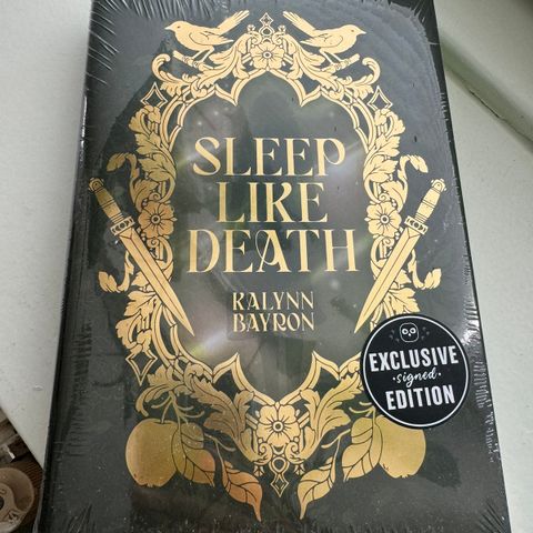 OwlCrate Sleep Like Death av Kalynn Bayron