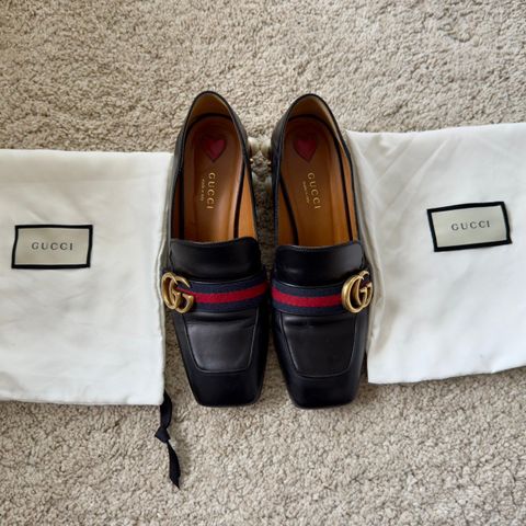 Loafers GUCCI