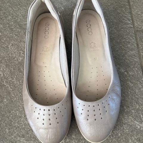 Ecco Ballerina str 37